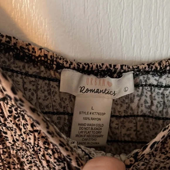 Leopard Ruched Bust Top - Picture 2 of 3